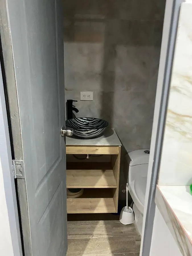 Cute Apartment Laurles Estadio La70 메딜린